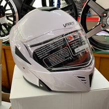Load image into Gallery viewer, Helmet