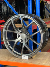 Load image into Gallery viewer, 19" Rims

